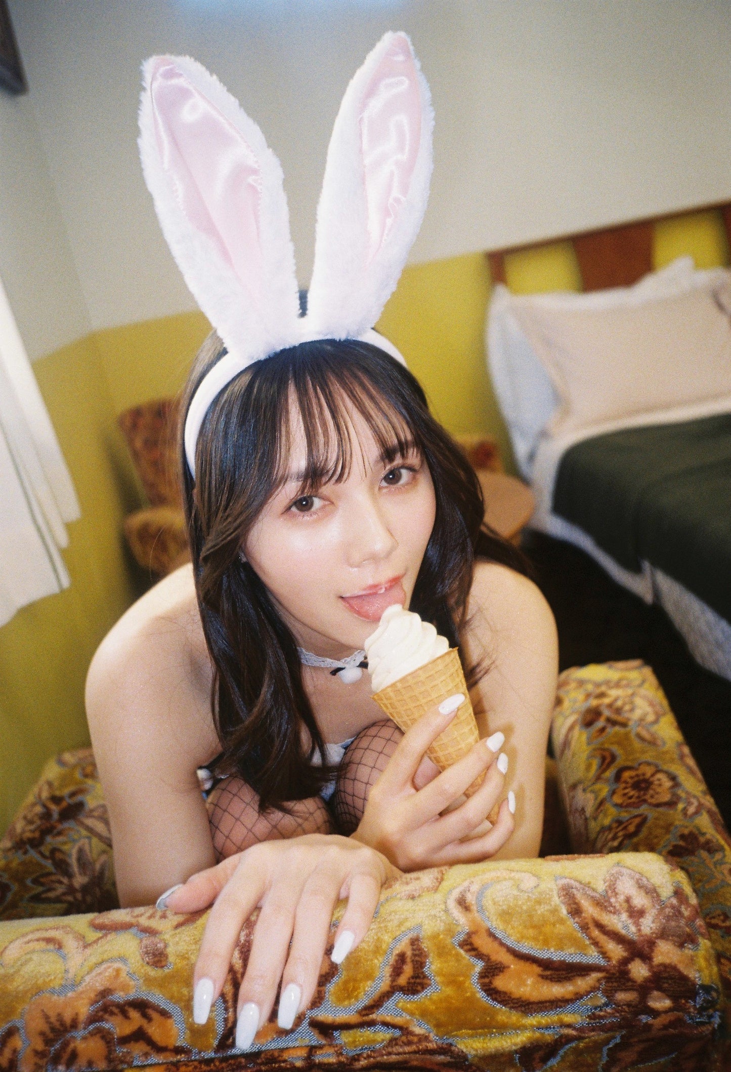 LIMITED EDITION: Remu Suzumori trading card 1 box